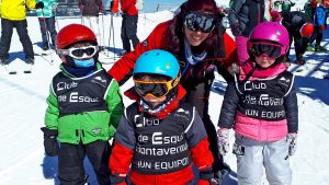Nuestra escuela de esquí infantil facilita el aprendizaje de los más pequeños
