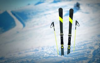 Los bastones de esquí se tienen que escoger según la altura